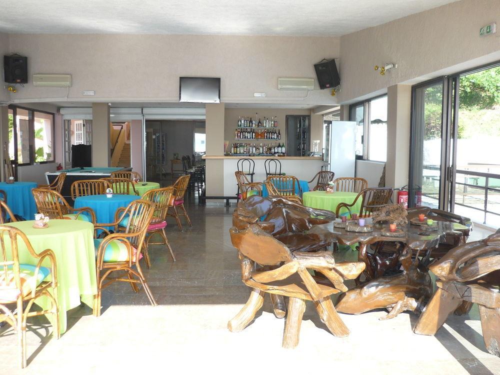 Karina Hotel Benitses  Exteriör bild