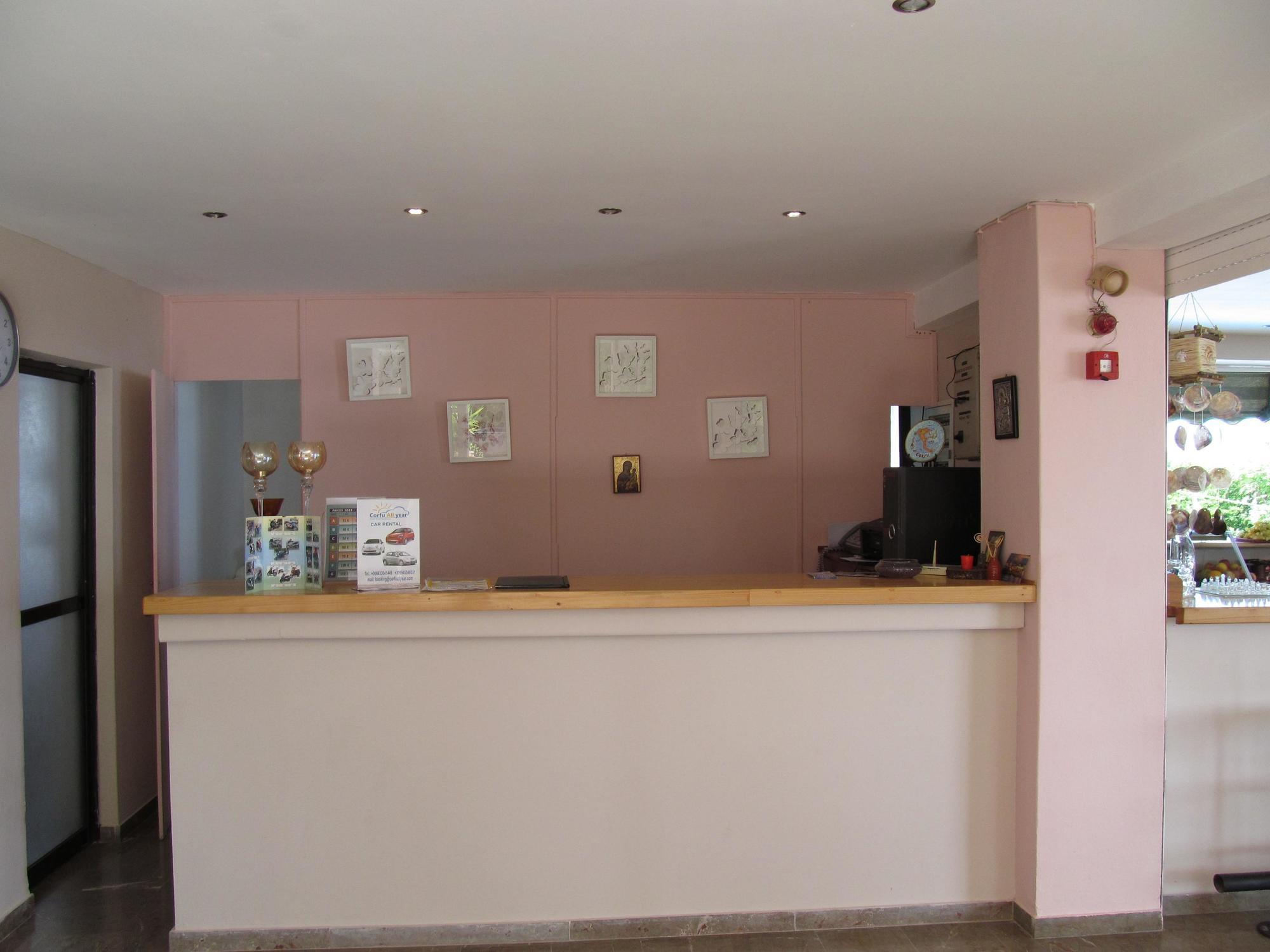 Karina Hotel Benitses  Exteriör bild