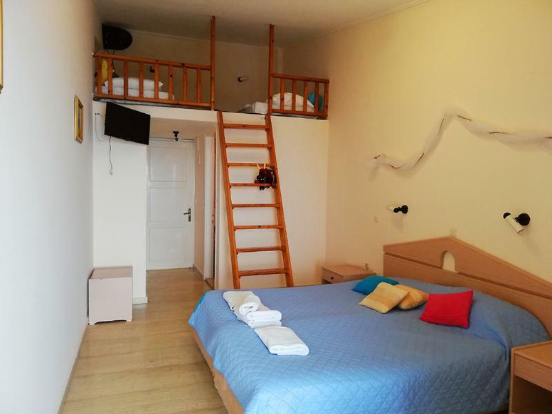 Karina Hotel Benitses  Exteriör bild